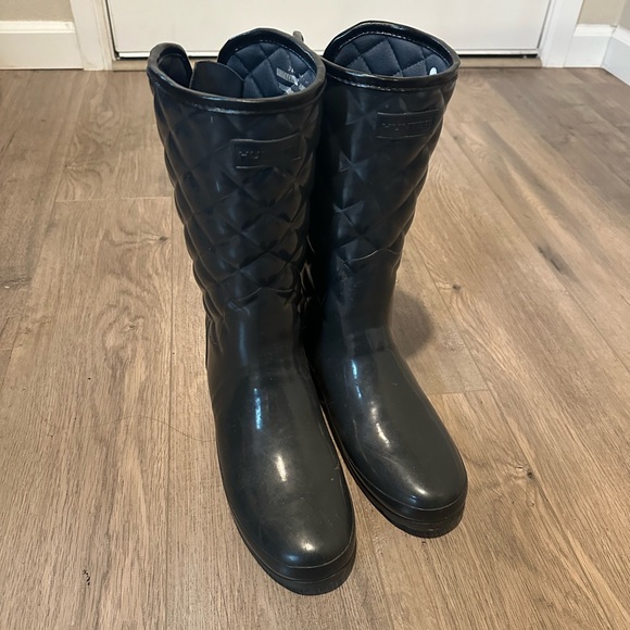 Hunter Black Gloss Refined Slim Fit Adjustable Quilted Long Rain Boot 7.5 - Picture 1 of 7